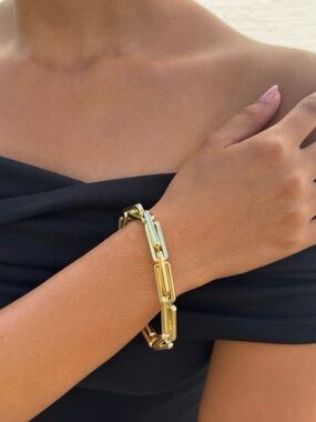 BRAND NEW From Nordstrom 14K Gold plated Rectangular Link stretch Bracelet